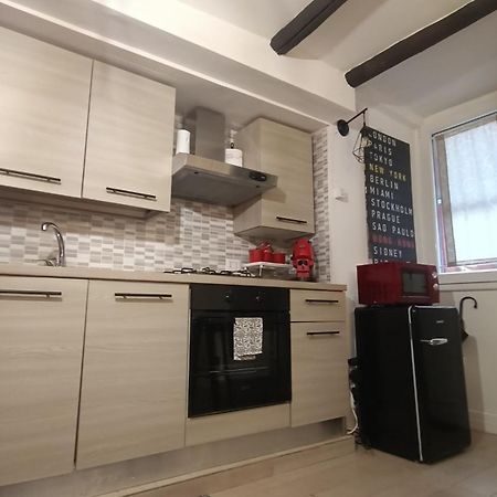 La Casa Di Leo Apartment เนเปิลส์ ภายนอก รูปภาพ