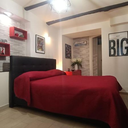 La Casa Di Leo Apartment เนเปิลส์ ภายนอก รูปภาพ